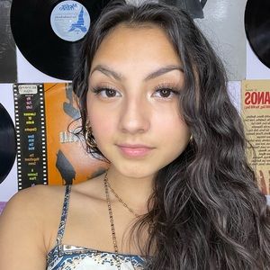 Meet your Posher, Briana